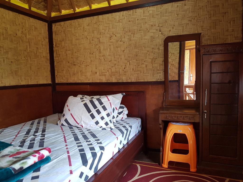 Radiya Guesthouse Сембалун Лаванг Номер фото